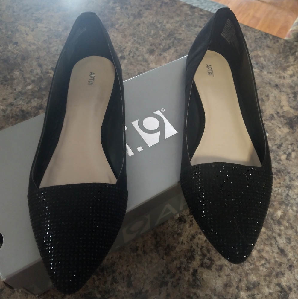 Women's flats size 10